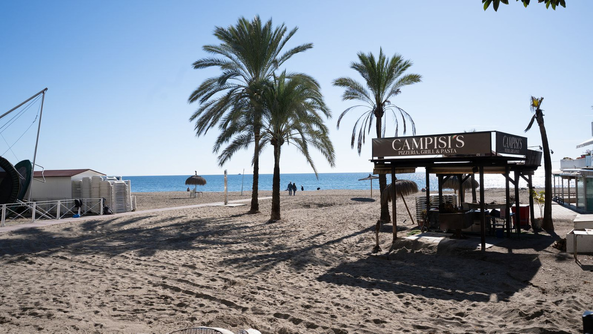 3 Bed Apartment for sale in Marbella Costa Del Sol, Málaga, Spain