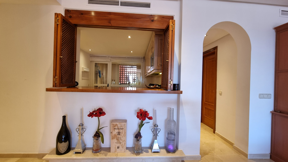 2 Bed Apartment for sale in Estepona Costa Del Sol, Málaga, Spain