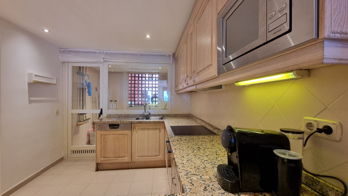 2 Bed Apartment for sale in Estepona Costa Del Sol, Málaga, Spain