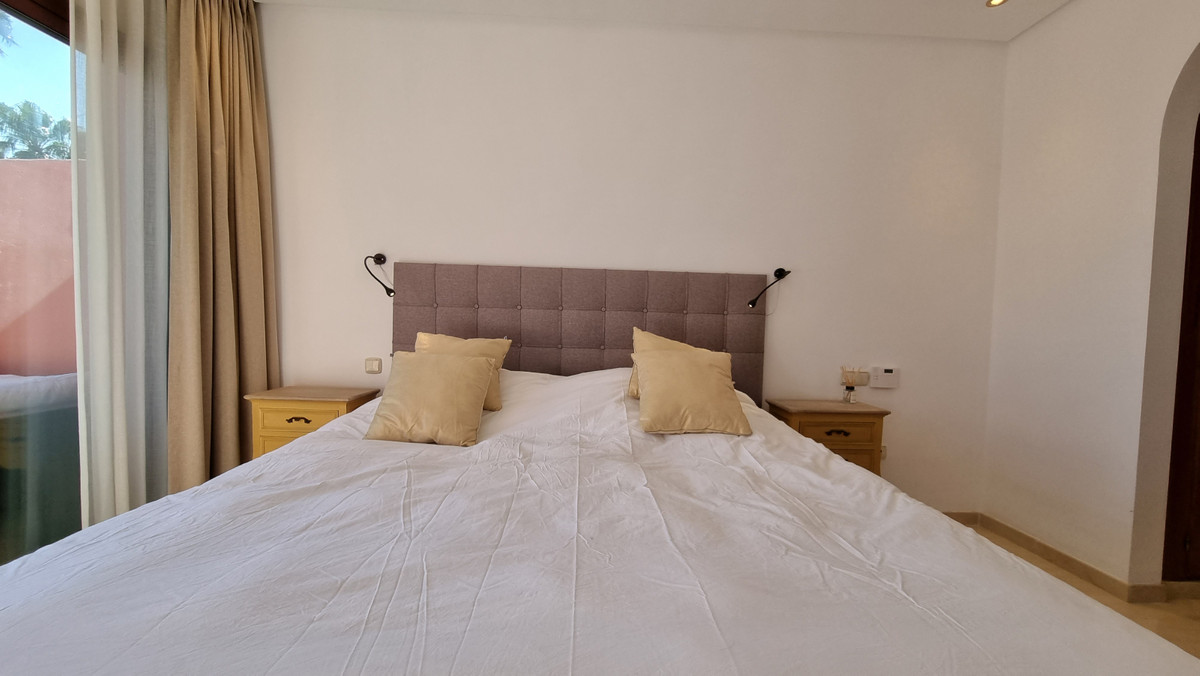 2 Bed Apartment for sale in Estepona Costa Del Sol, Málaga, Spain