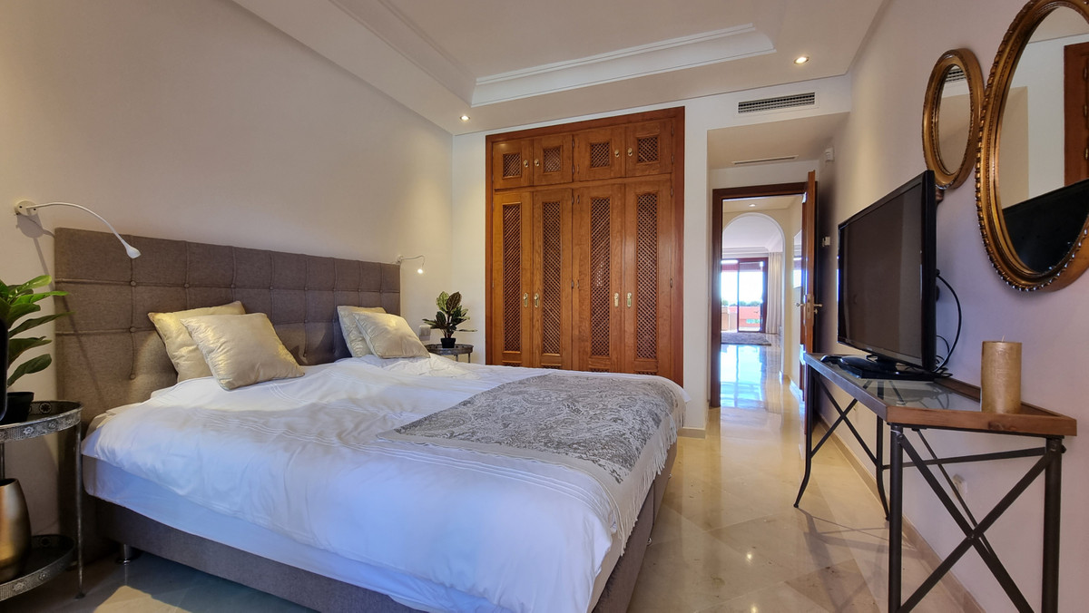 2 Bed Apartment for sale in Estepona Costa Del Sol, Málaga, Spain