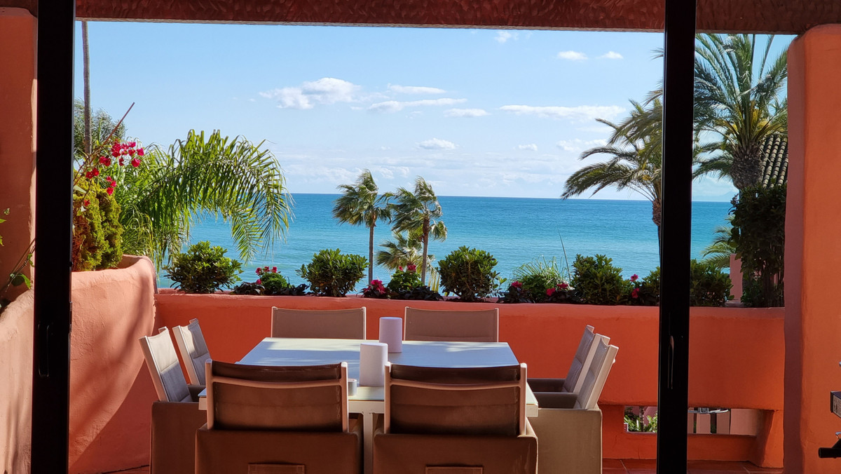 2 Bed Apartment for sale in Estepona Costa Del Sol, Málaga, Spain