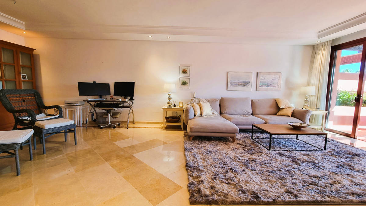 2 Bed Apartment for sale in Estepona Costa Del Sol, Málaga, Spain