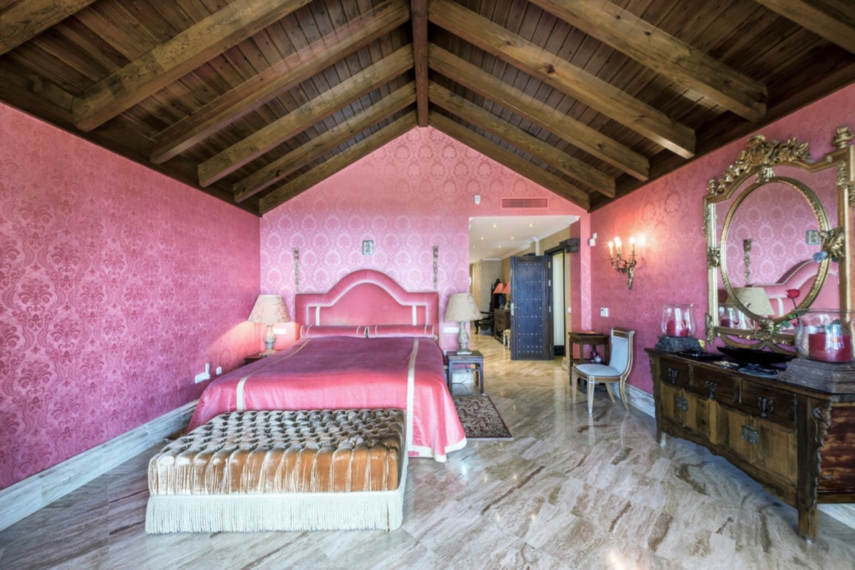 Se vende Villa - Chalet de 6 dormitorios en Costa Del Sol, Málaga, España