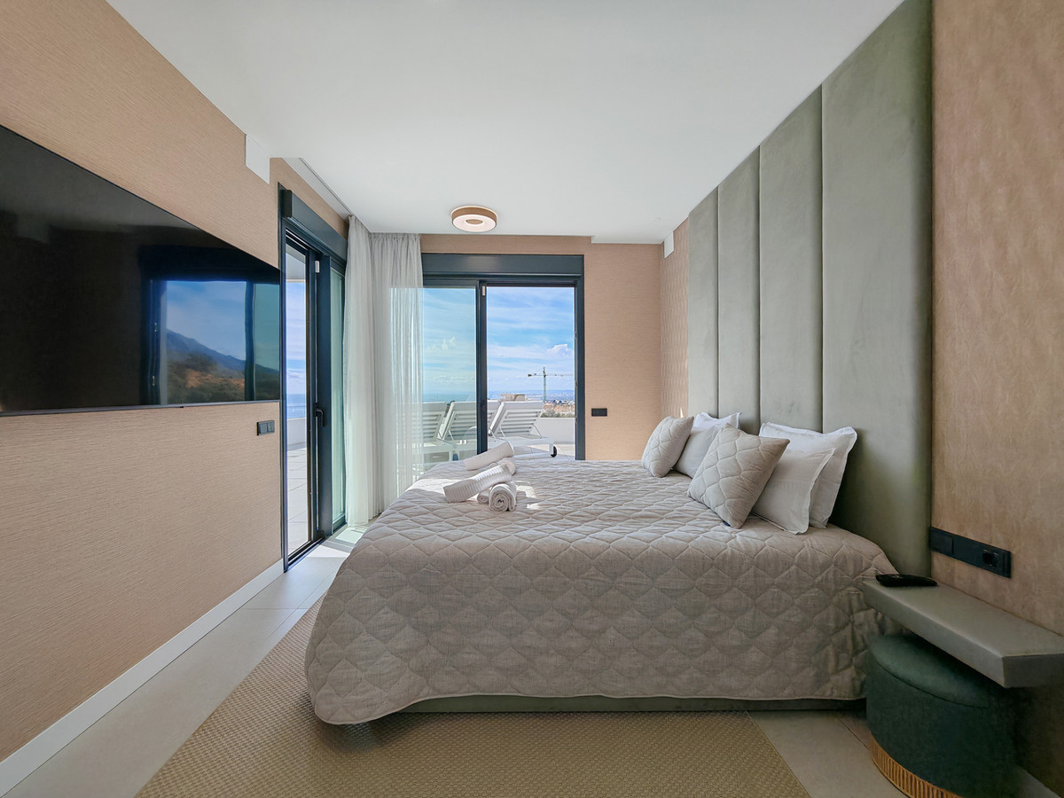 3 Bed Apartment for sale in Altos De Los Monteros Costa Del Sol, Málaga, Spain