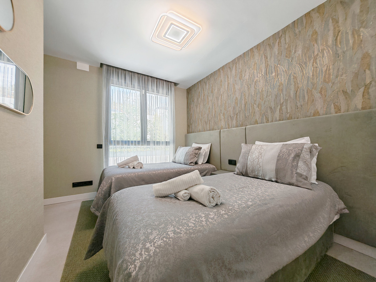 3 Bed Apartment for sale in Altos De Los Monteros Costa Del Sol, Málaga, Spain