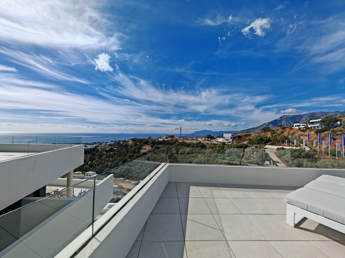 3 Bed Apartment for sale in Altos De Los Monteros Costa Del Sol, Málaga, Spain