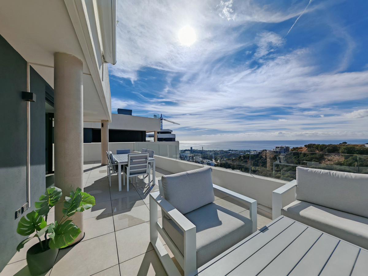 3 Bed Apartment for sale in Altos De Los Monteros Costa Del Sol, Málaga, Spain
