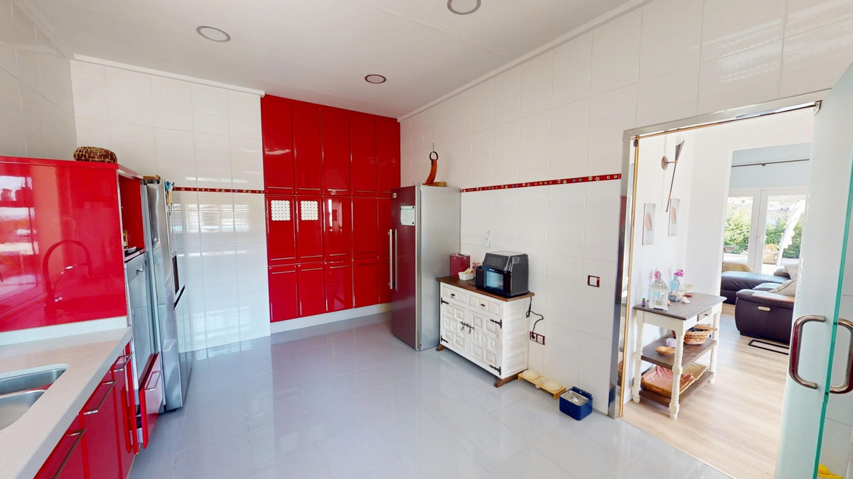 Se vende Villa - Chalet de 4 dormitorios en Costa Del Sol East, Málaga, España