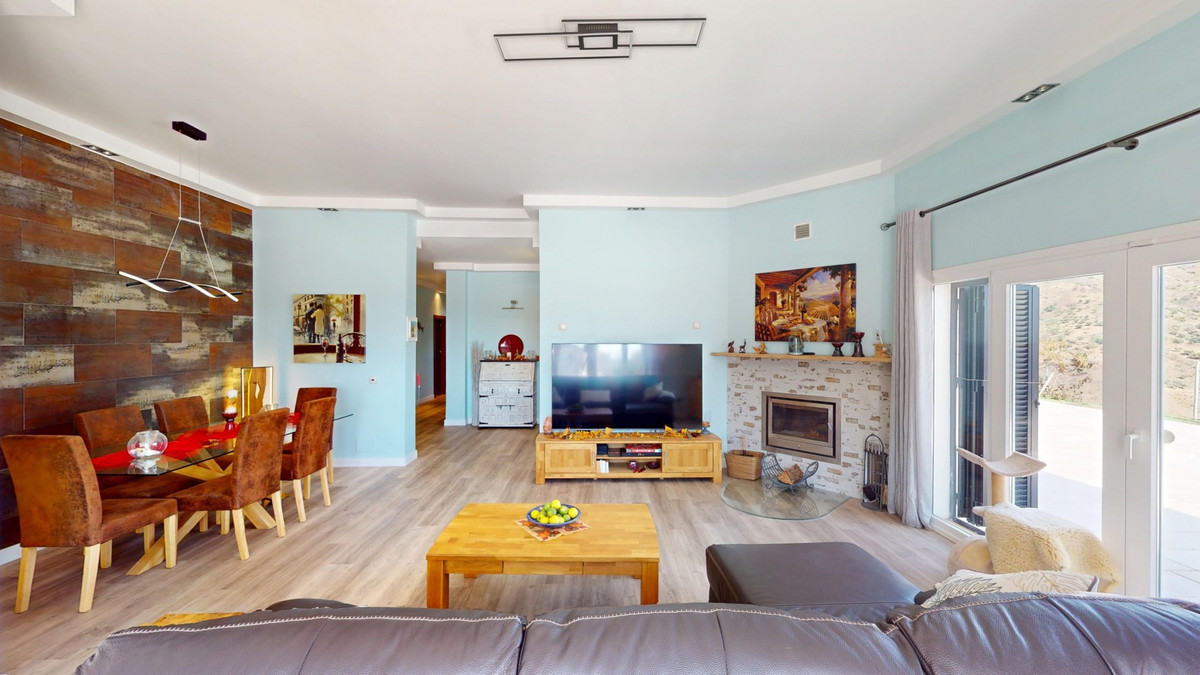 Se vende Villa - Chalet de 4 dormitorios en Costa Del Sol East, Málaga, España