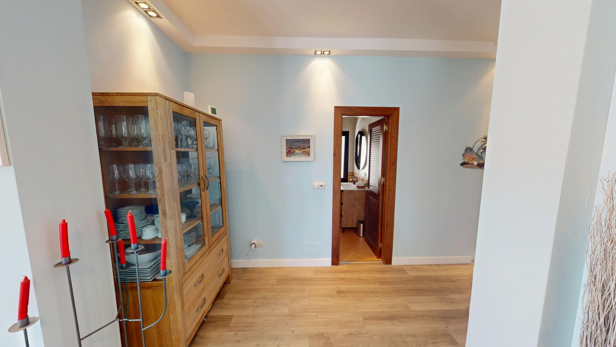 Se vende Villa - Chalet de 4 dormitorios en Costa Del Sol East, Málaga, España