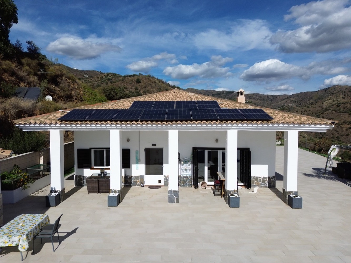 Se vende Villa - Chalet de 4 dormitorios en Costa Del Sol East, Málaga, España