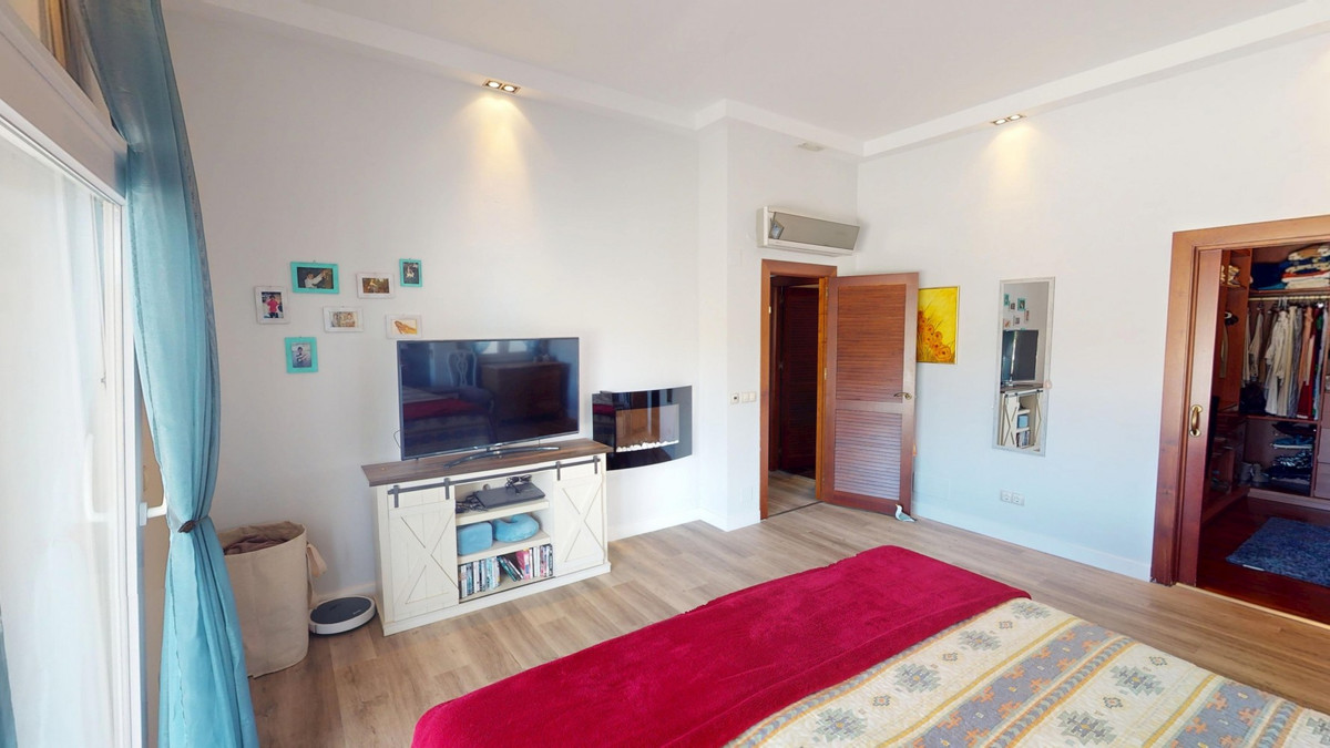 Se vende Villa - Chalet de 4 dormitorios en Costa Del Sol East, Málaga, España