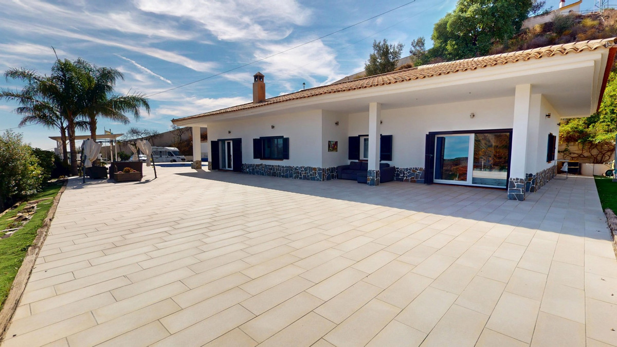 Se vende Villa - Chalet de 4 dormitorios en Costa Del Sol East, Málaga, España