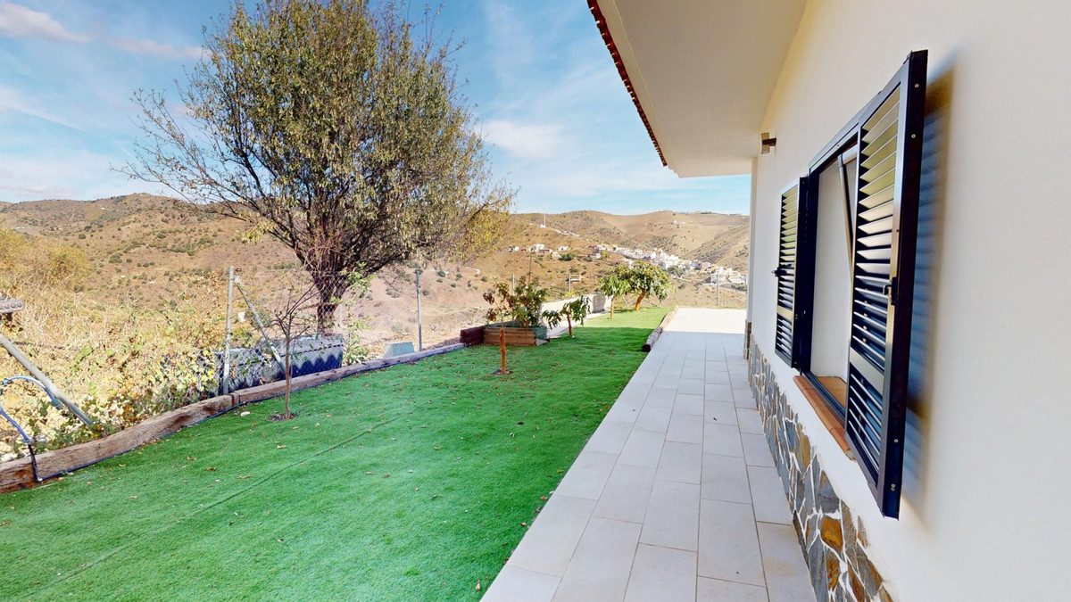 Se vende Villa - Chalet de 4 dormitorios en Costa Del Sol East, Málaga, España
