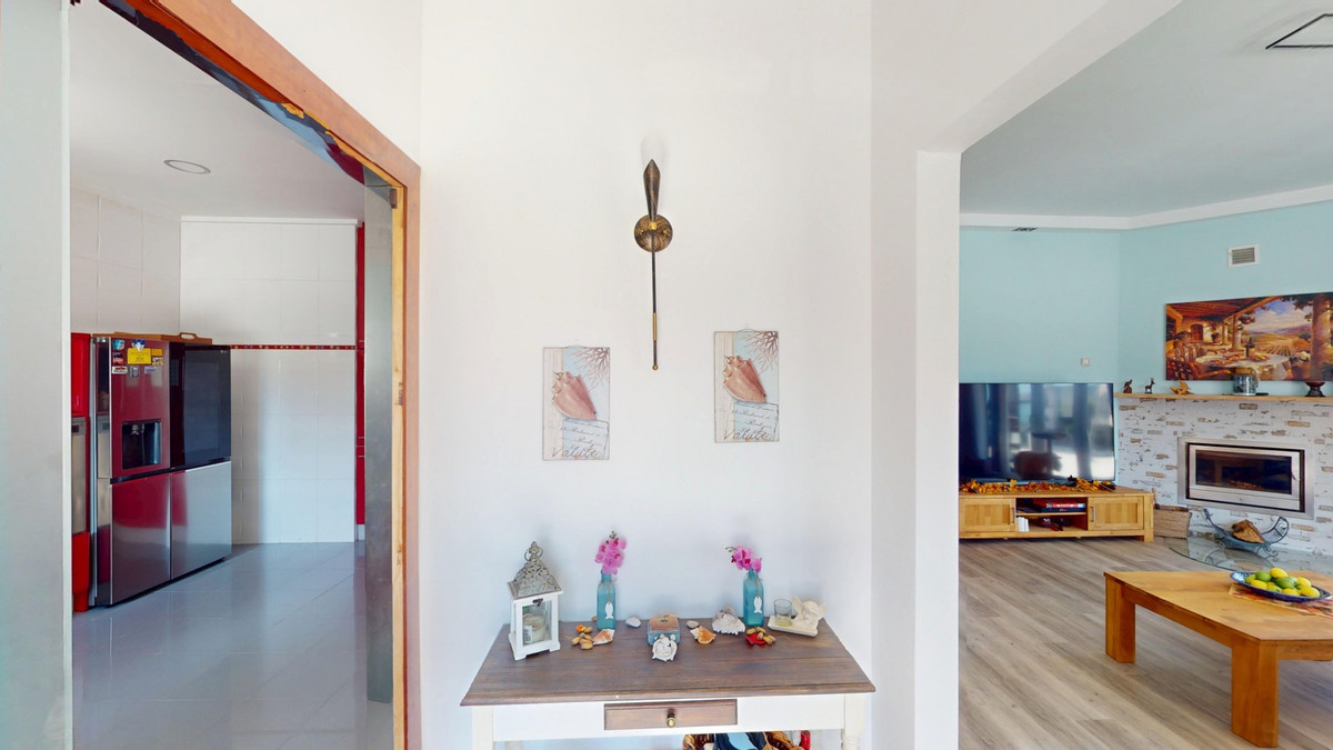 Se vende Villa - Chalet de 4 dormitorios en Costa Del Sol East, Málaga, España