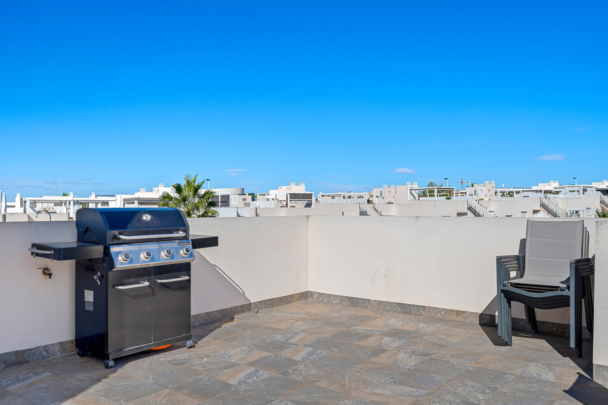 2 Bed Townhouse for sale in Torrevieja Costa Blanca, Alicante, Spain