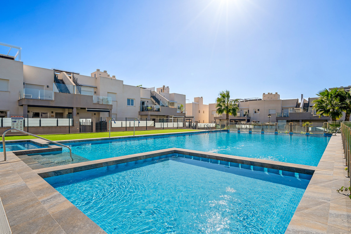 2 Bed Townhouse for sale in Torrevieja Costa Blanca, Alicante, Spain
