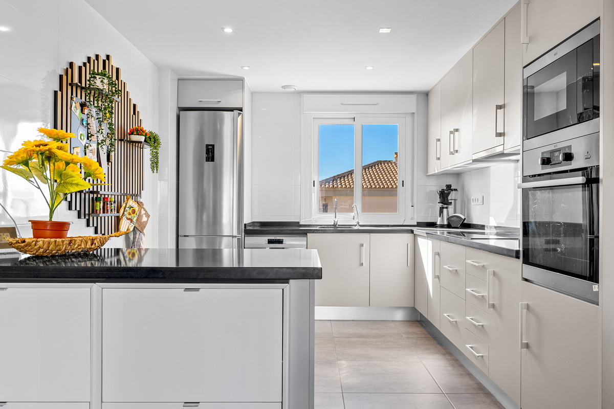 2 Bed Townhouse for sale in Torrevieja Costa Blanca, Alicante, Spain
