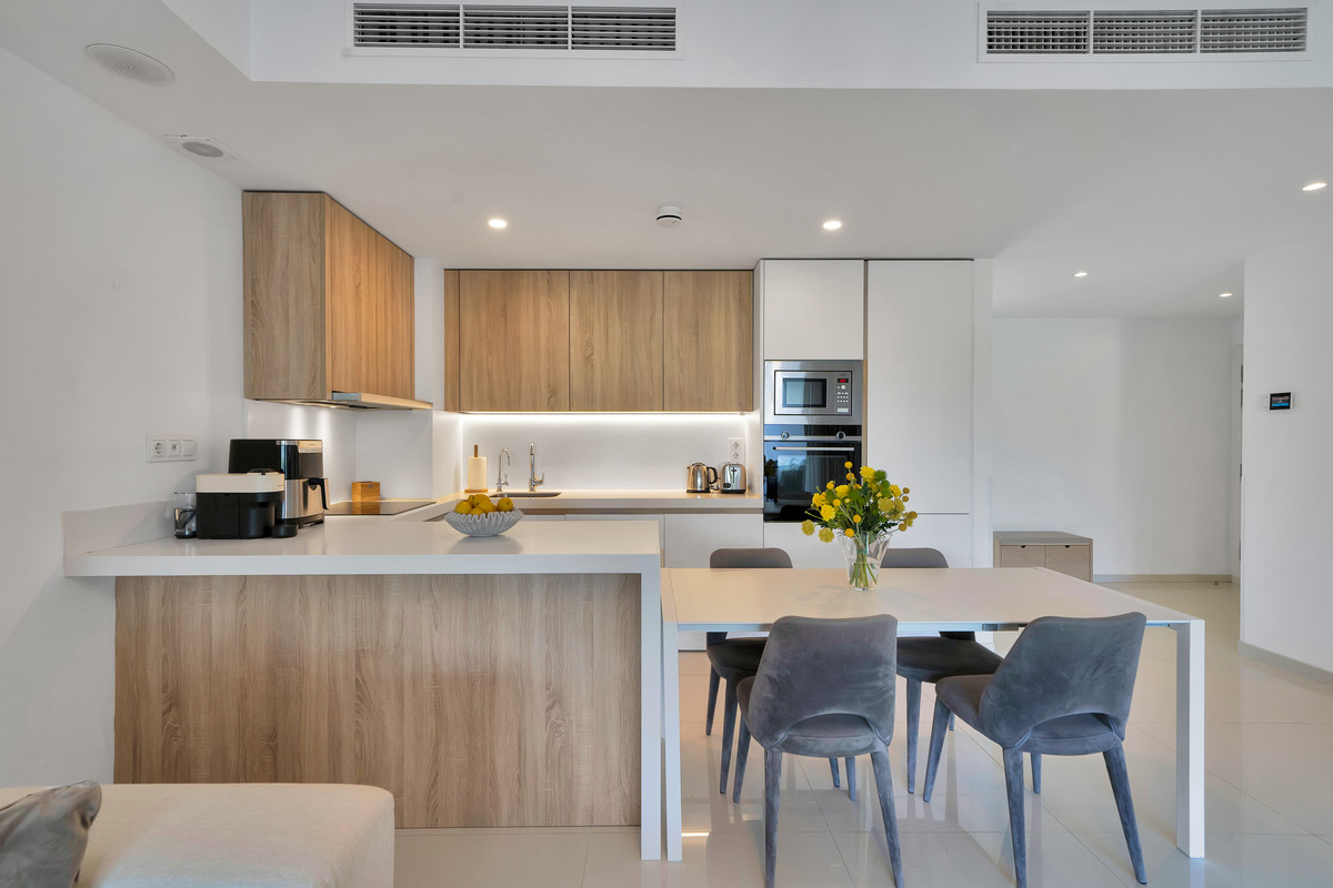 3 Bed Apartment for sale in Estepona Costa Del Sol, Málaga, Spain
