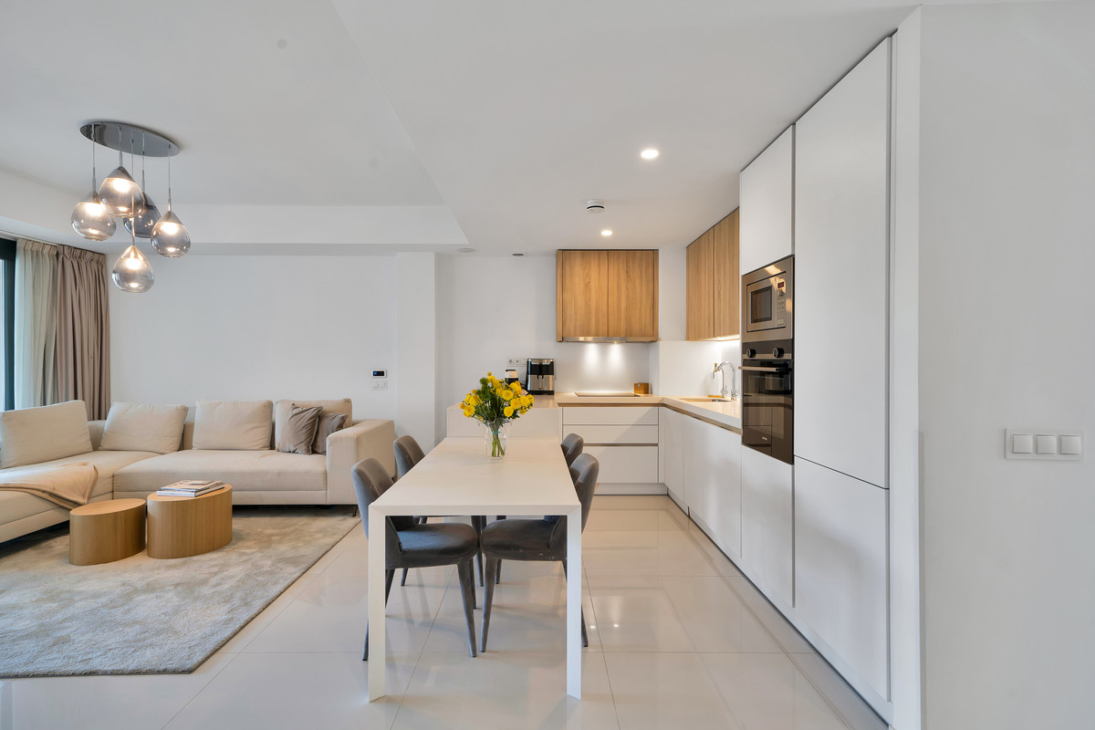 3 Bed Apartment for sale in Estepona Costa Del Sol, Málaga, Spain