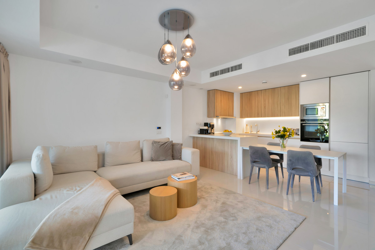 3 Bed Apartment for sale in Estepona Costa Del Sol, Málaga, Spain