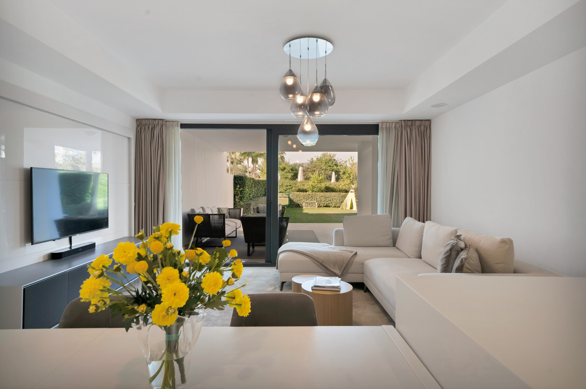 3 Bed Apartment for sale in Estepona Costa Del Sol, Málaga, Spain