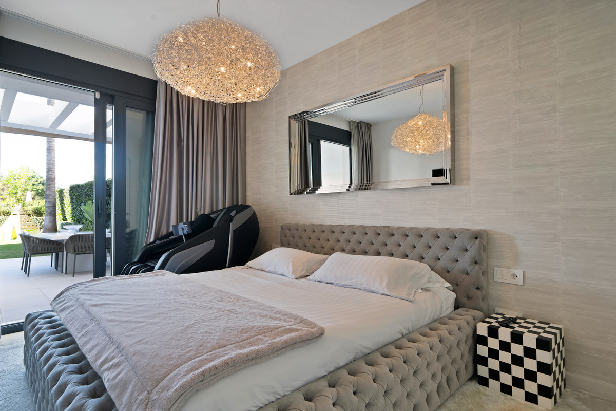 3 Bed Apartment for sale in Estepona Costa Del Sol, Málaga, Spain