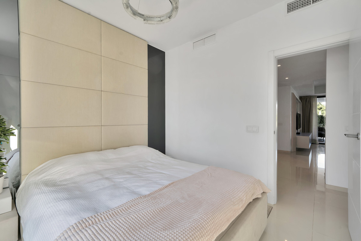 3 Bed Apartment for sale in Estepona Costa Del Sol, Málaga, Spain