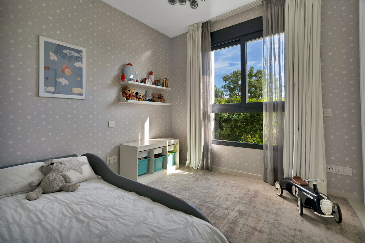 3 Bed Apartment for sale in Estepona Costa Del Sol, Málaga, Spain