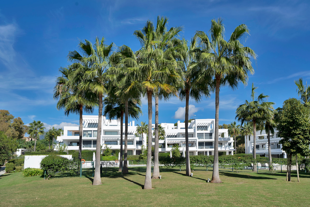 3 Bed Apartment for sale in Estepona Costa Del Sol, Málaga, Spain