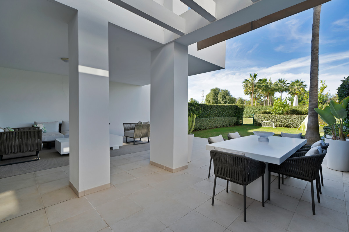 3 Bed Apartment for sale in Estepona Costa Del Sol, Málaga, Spain