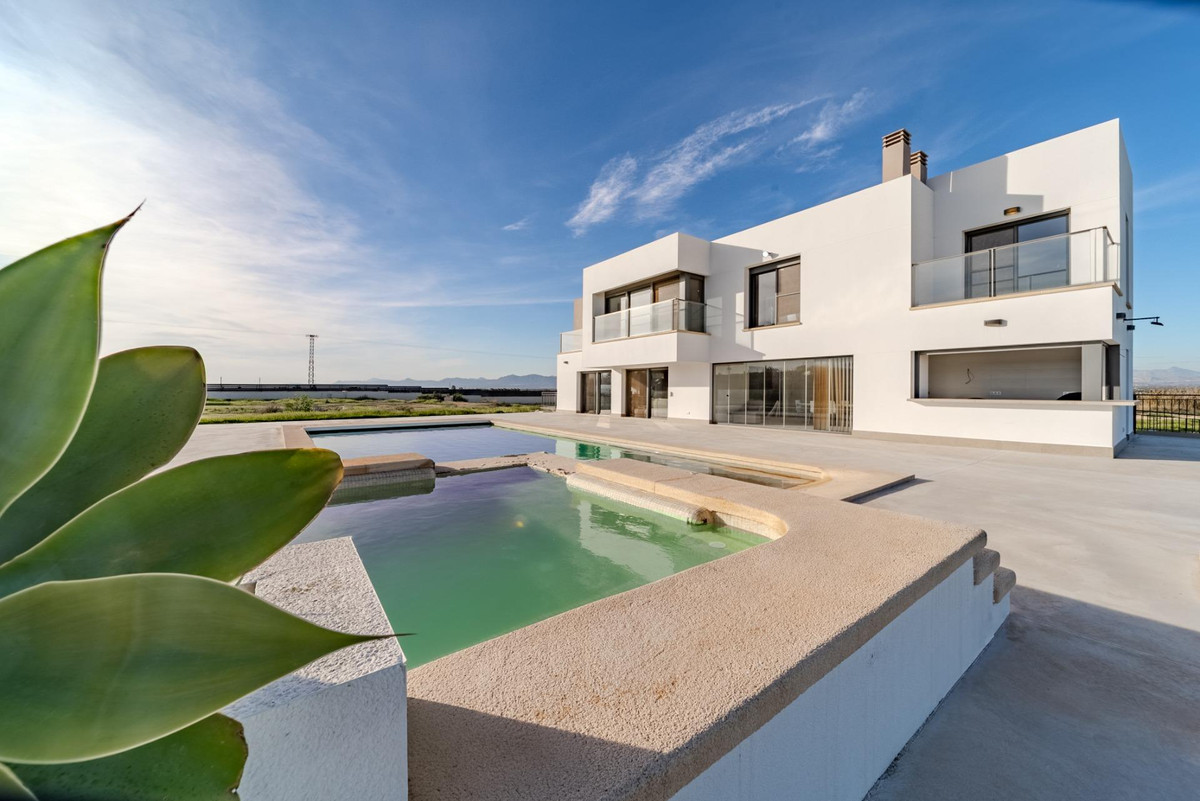 5 Bed Townhouse for sale in La Marina Costa Blanca, Alicante, Spain