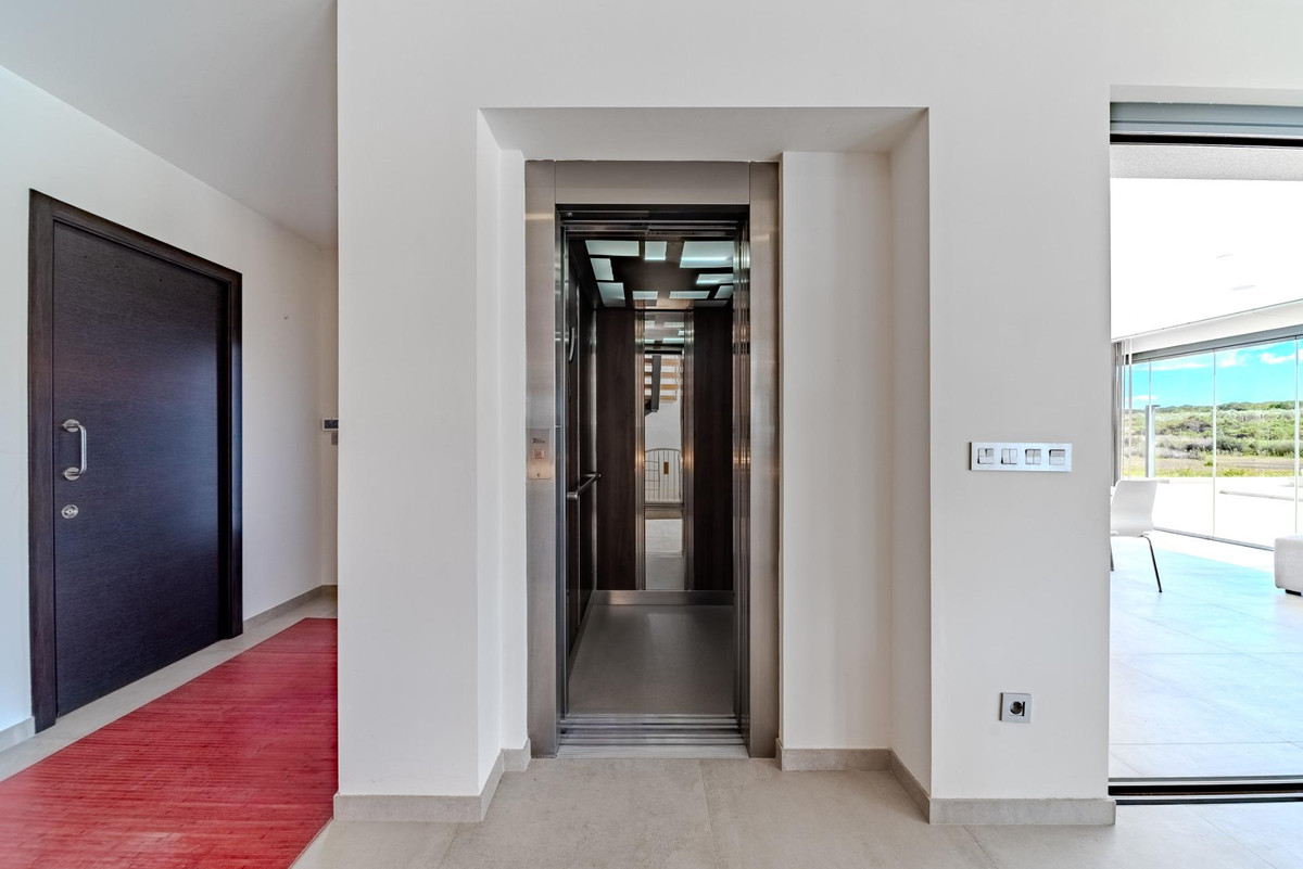 5 Bed Townhouse for sale in La Marina Costa Blanca, Alicante, Spain