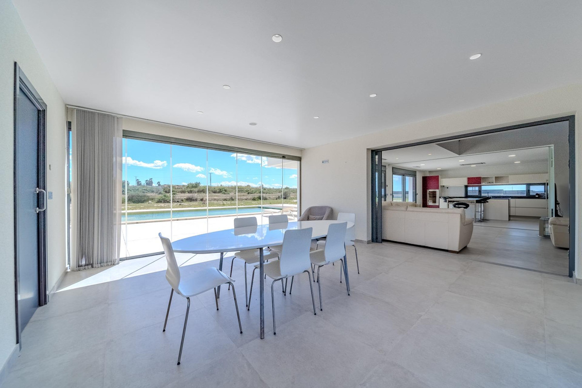 5 Bed Townhouse for sale in La Marina Costa Blanca, Alicante, Spain