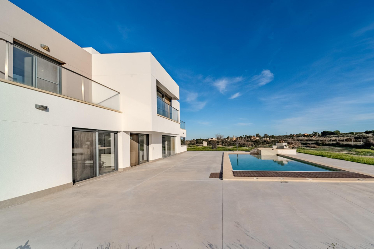 5 Bed Townhouse for sale in La Marina Costa Blanca, Alicante, Spain