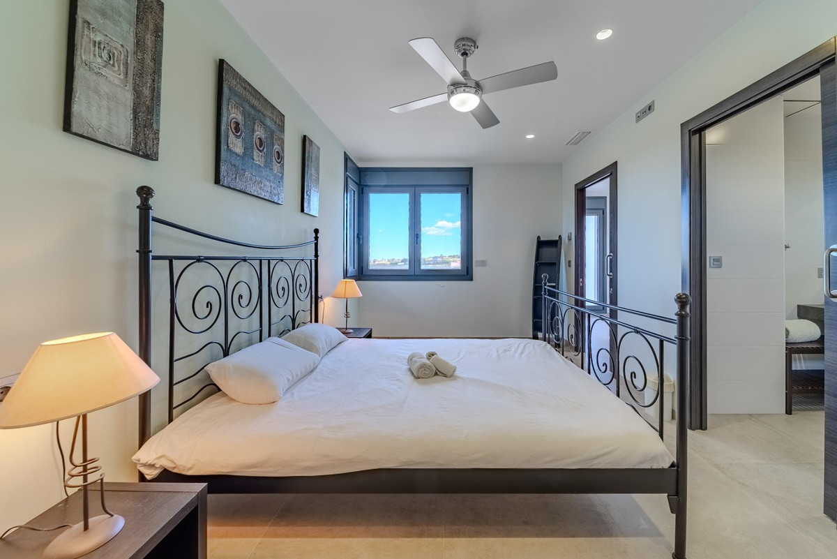 5 Bed Townhouse for sale in La Marina Costa Blanca, Alicante, Spain