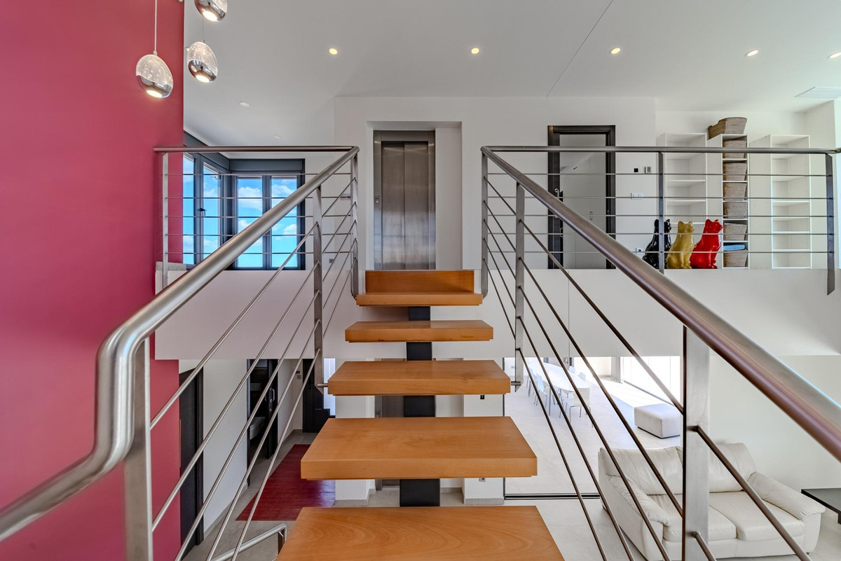 5 Bed Townhouse for sale in La Marina Costa Blanca, Alicante, Spain