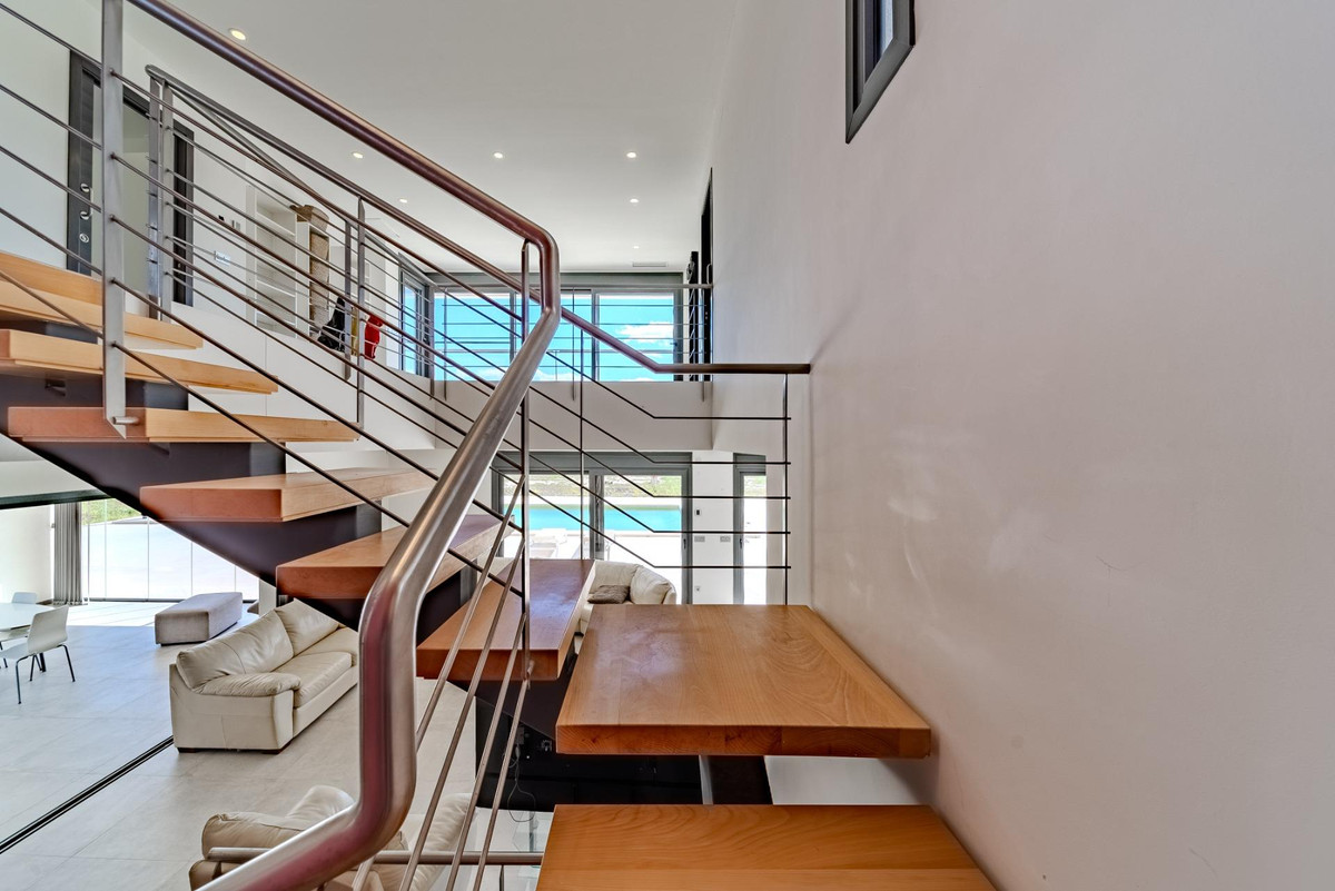5 Bed Townhouse for sale in La Marina Costa Blanca, Alicante, Spain