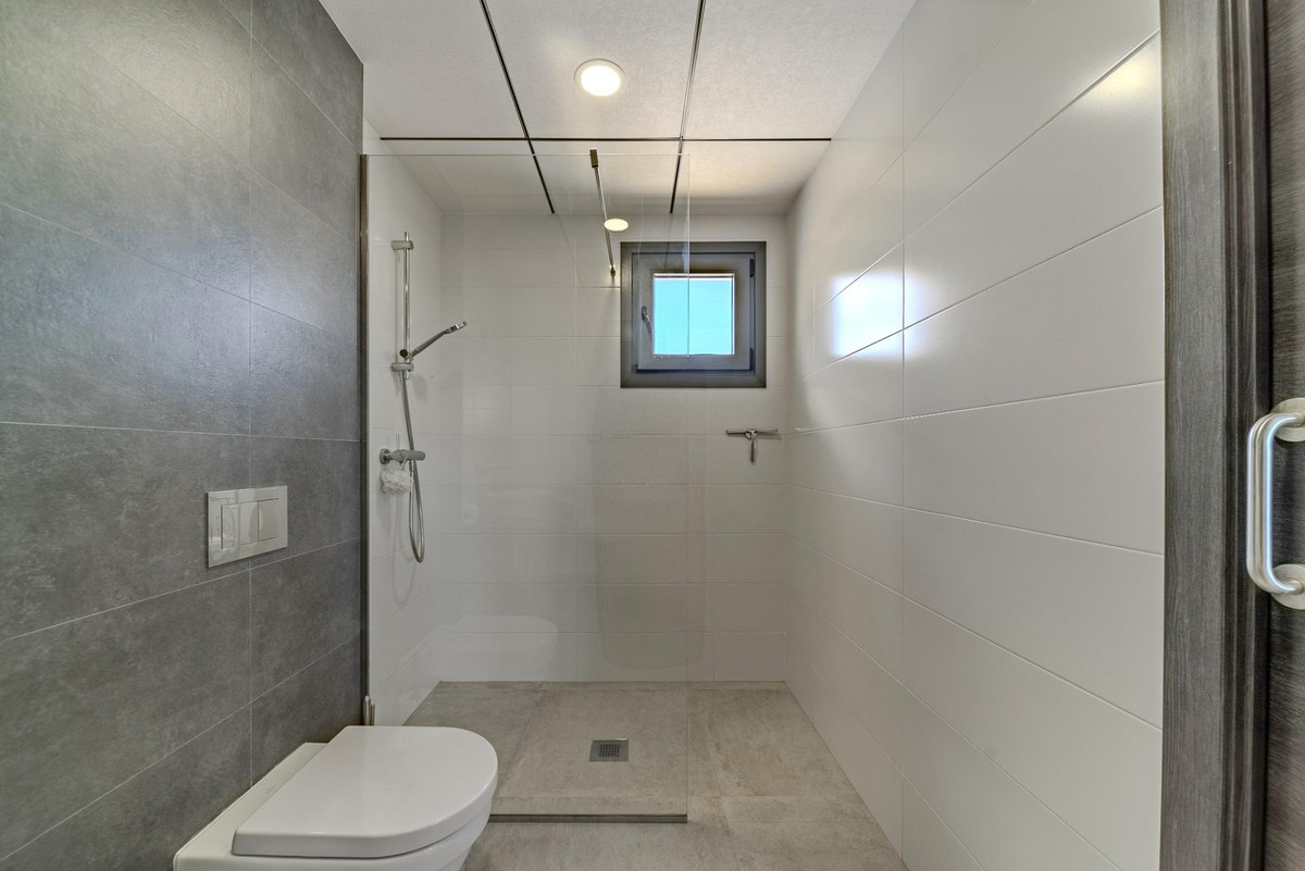 5 Bed Townhouse for sale in La Marina Costa Blanca, Alicante, Spain
