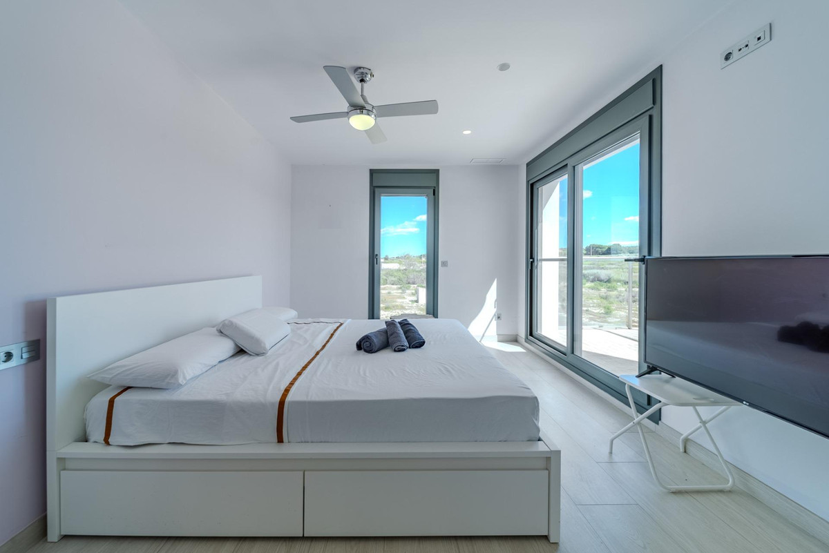 5 Bed Townhouse for sale in La Marina Costa Blanca, Alicante, Spain