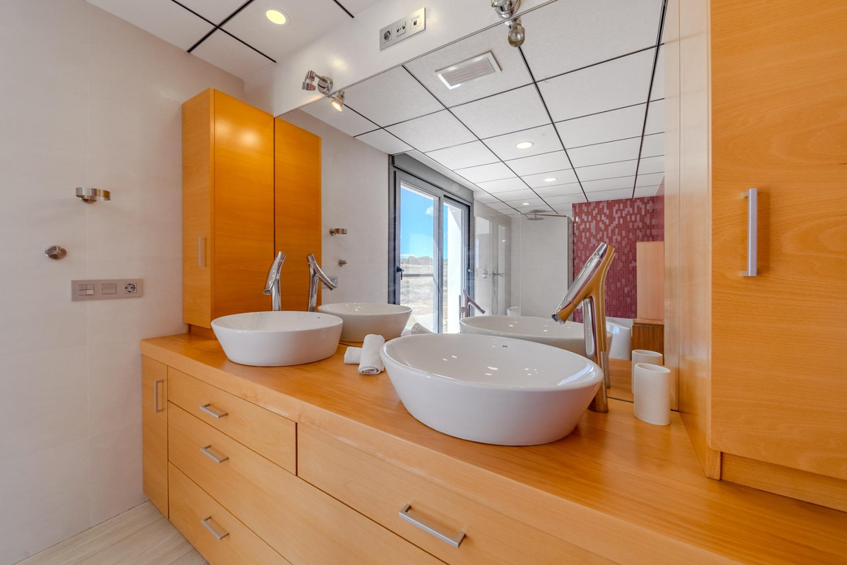 5 Bed Townhouse for sale in La Marina Costa Blanca, Alicante, Spain