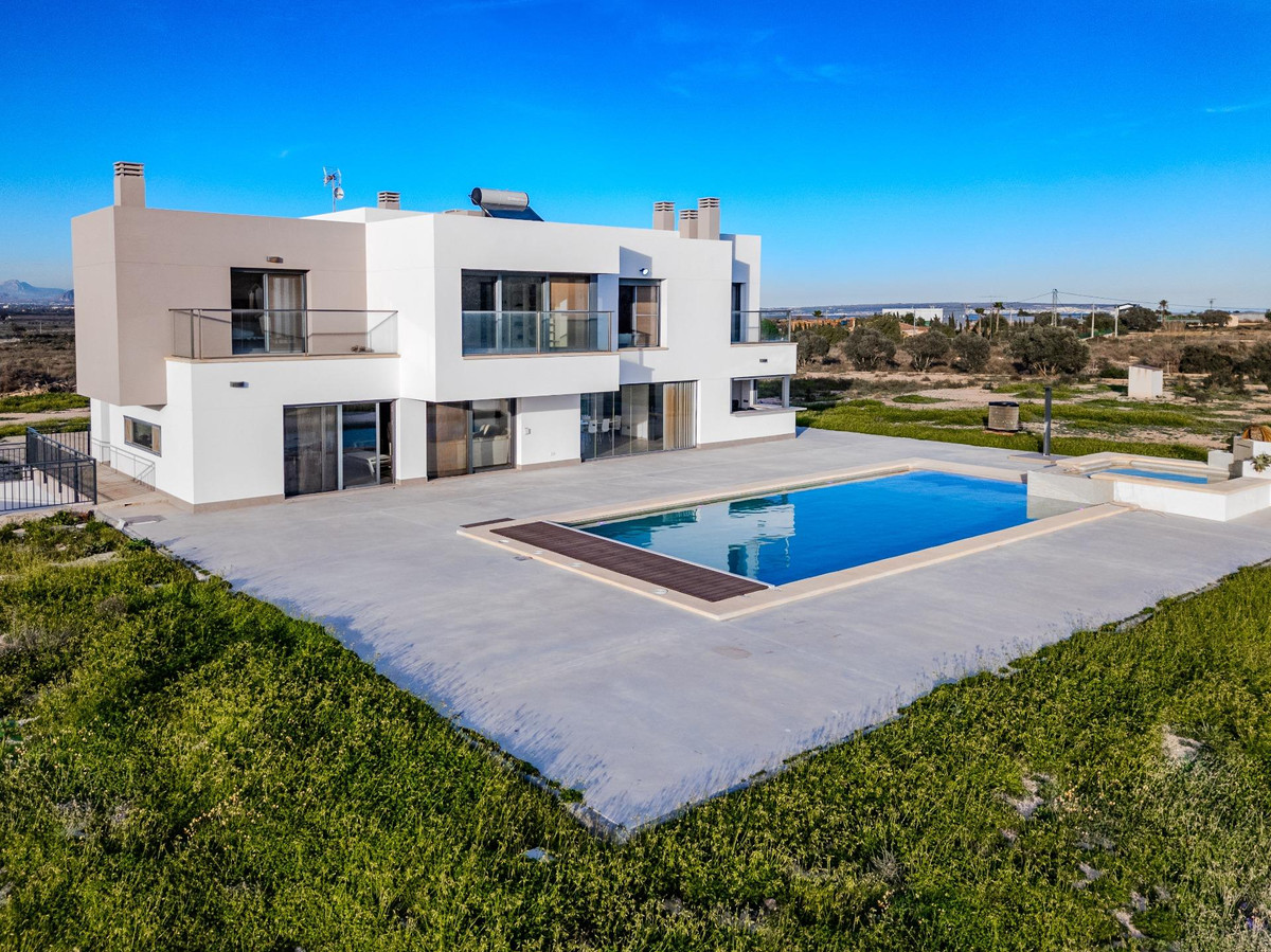 5 Bed Townhouse for sale in La Marina Costa Blanca, Alicante, Spain
