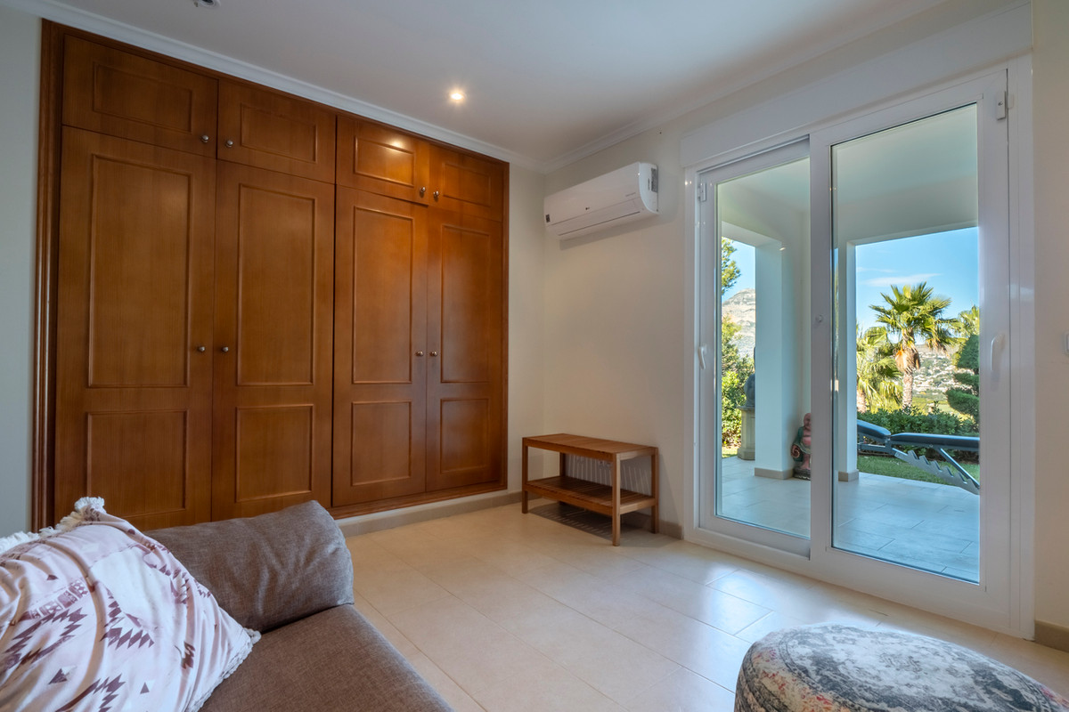 4 Bed Townhouse for sale in Javea Costa Blanca, Alicante, Spain
