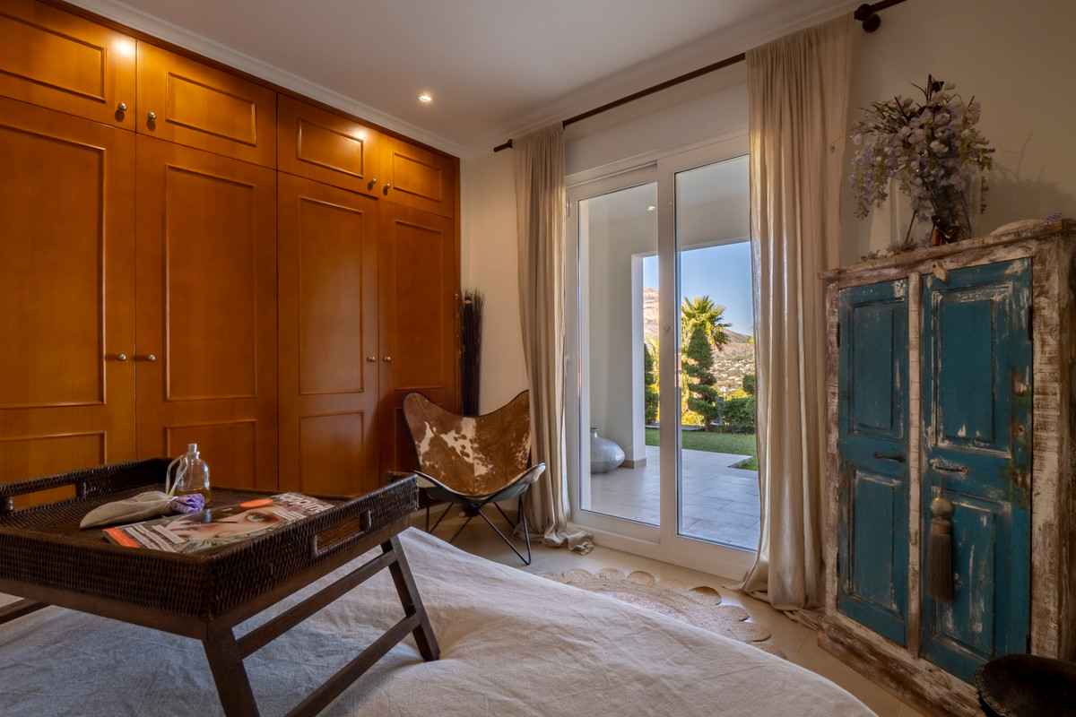 4 Bed Townhouse for sale in Javea Costa Blanca, Alicante, Spain