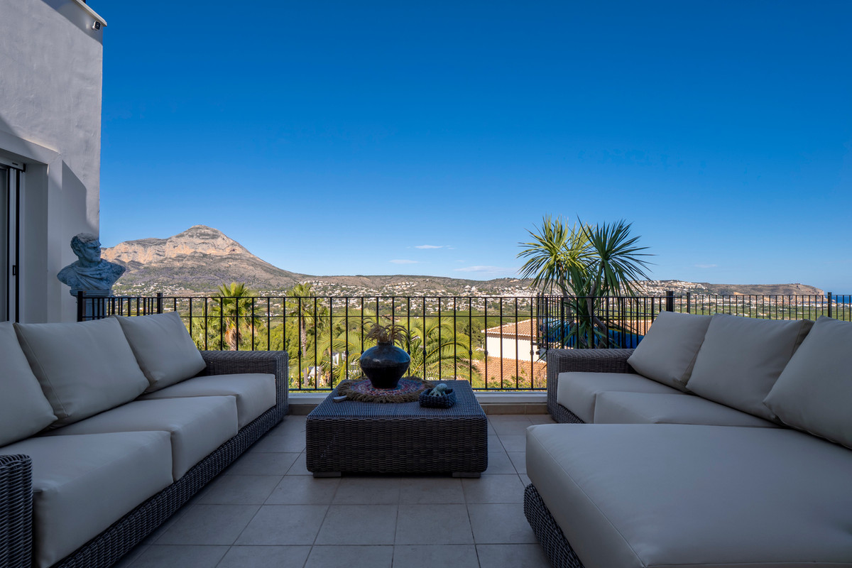 4 Bed Townhouse for sale in Javea Costa Blanca, Alicante, Spain