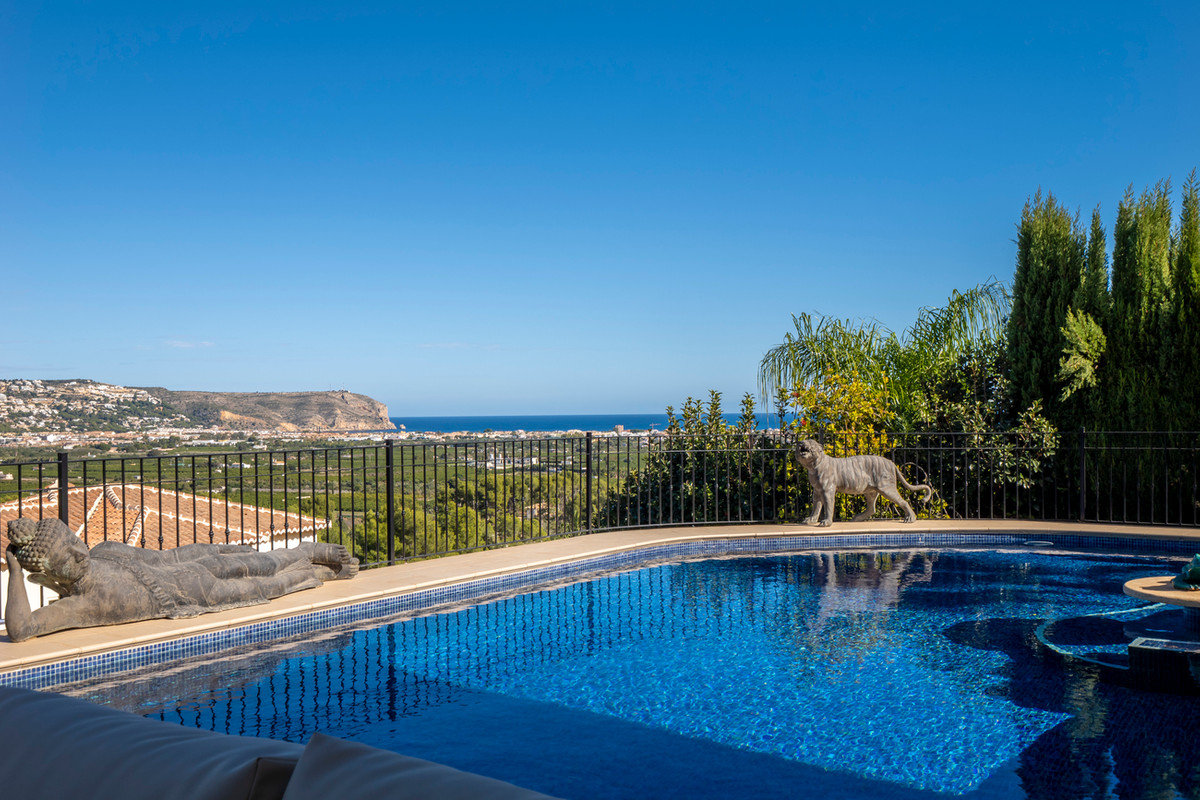 4 Bed Townhouse for sale in Javea Costa Blanca, Alicante, Spain
