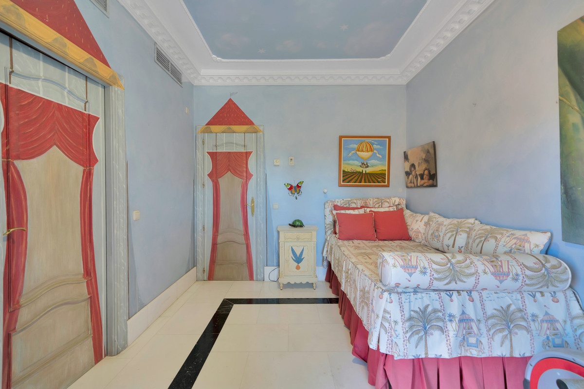 5 Bed Apartment for sale in Guadalmina Baja Costa Del Sol, Málaga, Spain