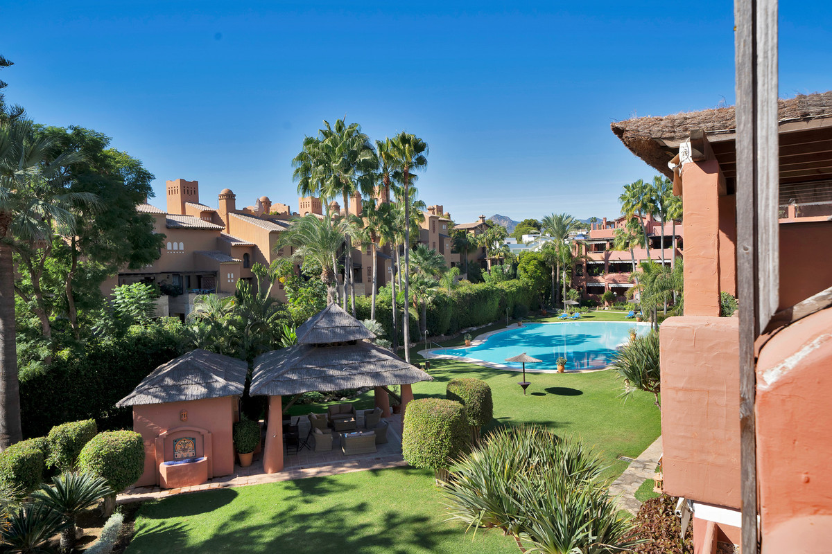 5 Bed Apartment for sale in Guadalmina Baja Costa Del Sol, Málaga, Spain