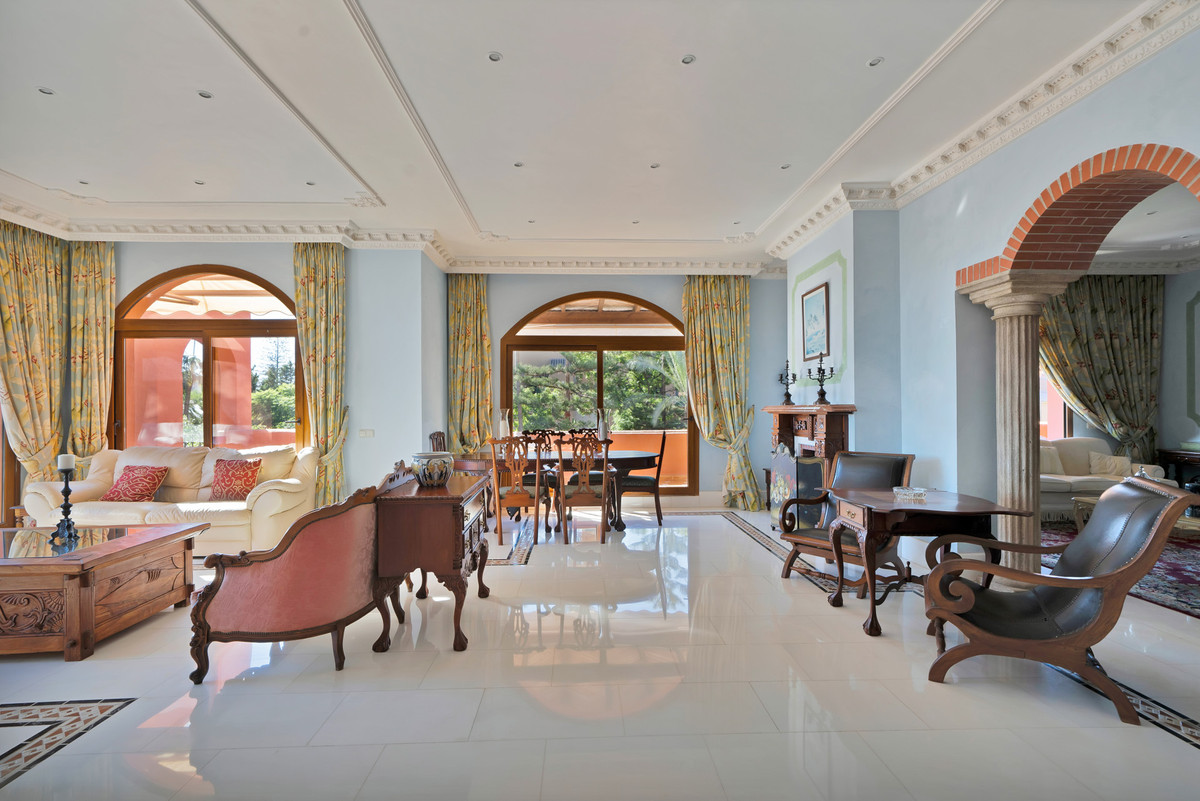 5 Bed Apartment for sale in Guadalmina Baja Costa Del Sol, Málaga, Spain